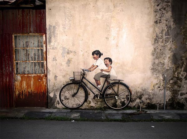 Interactive Street Art in Malaysia by Ernest Zacharevic