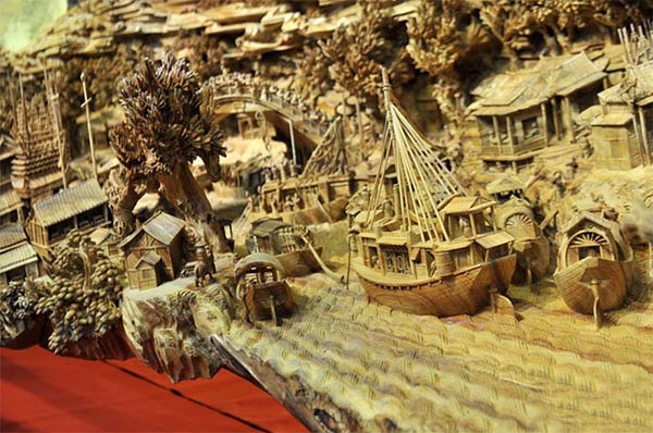 Chinese Sculptor Spends 4 Years Sculpting World's Longest Wooden Sculpture