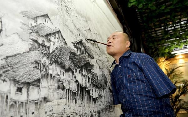 Super-Talented Armless Painter