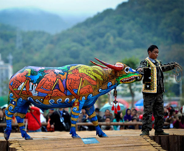 Amazing Bull Painting