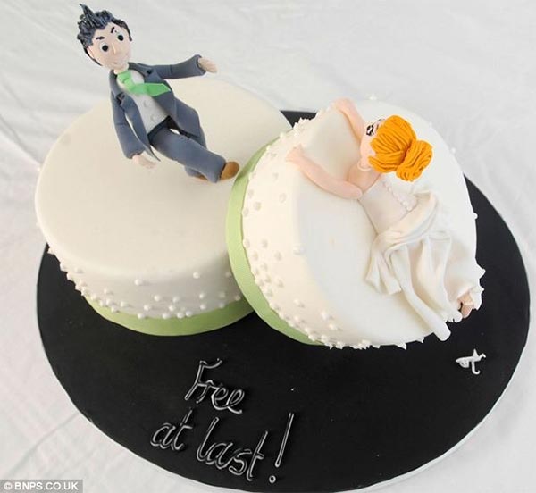 Divorce Cake Designs