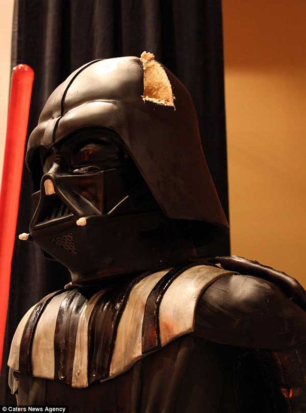 Star Wars Darth Vader Cake