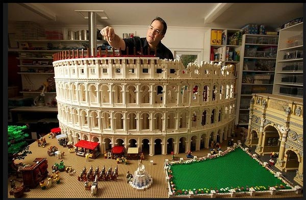 The World’s First Lego Colosseum