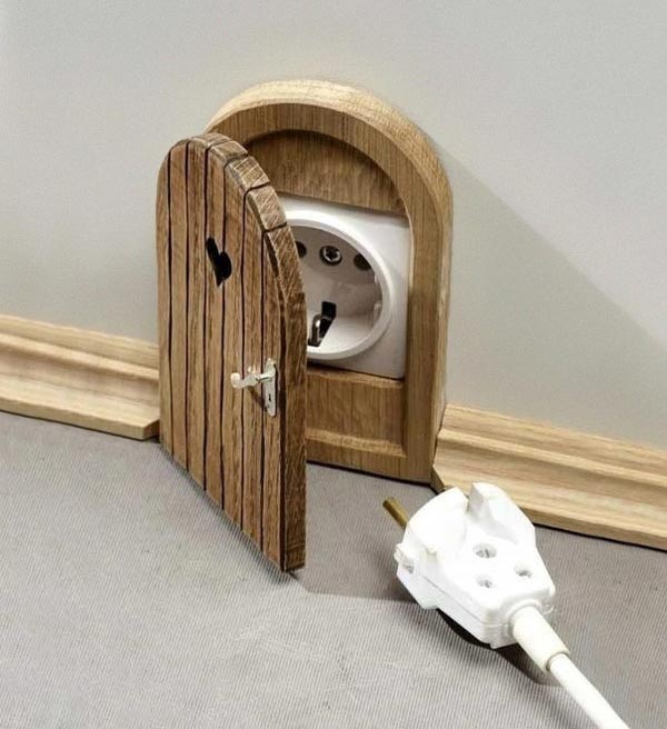 Mouse Hole Outlet Cover