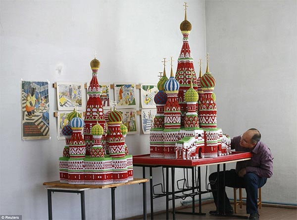 Origami Models of Famous Cathedrals