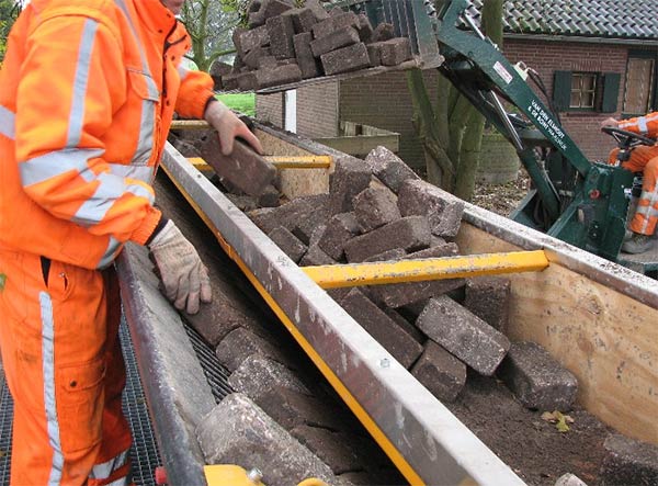 Innovative Road Building Machine