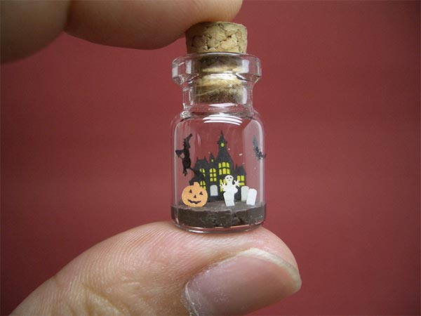 Tiny world in a bottle