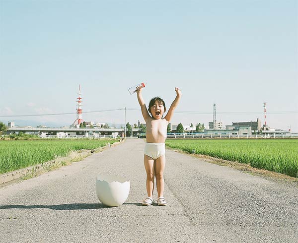 Japanese Dad Takes Conceptual Portraits of His Daughter