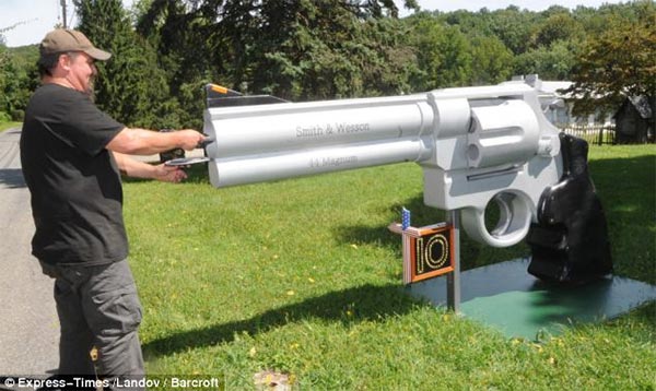 Gun-Shaped Mailbox by Roger Buchko