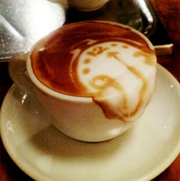 Melting Clock Latte Art by Kazuki Yamamoto