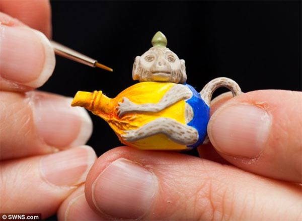 Miniature Animal Sculptures by Sadie Campbell