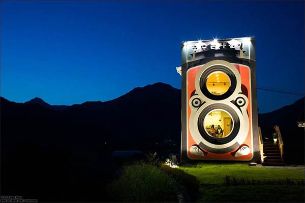 Camera-Shaped Coffee House