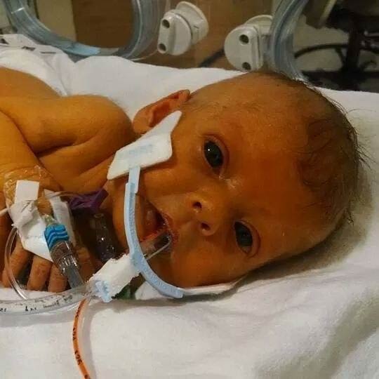 A Grieving Father Asked Strangers To Photoshop A Picture Of His Baby Daughter After She Passed Away