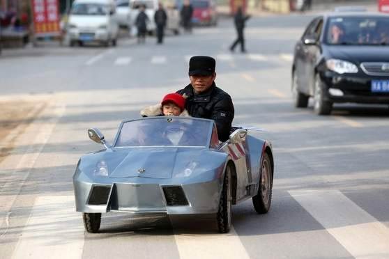 Chinese Farmer Built Homemade Replica of Lamborghini Aventador