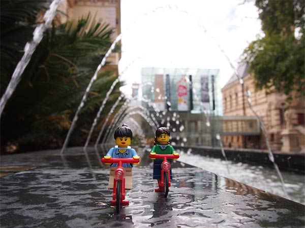 LEGO Travellers Couple