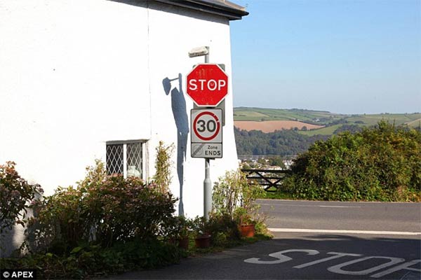 Shadow of a hanging man mysteriously appeared at a place called Dead Man's Cross