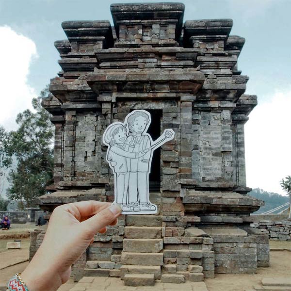 Couple Replaces Selfies with Creative Doodles