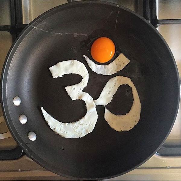 Artist Turns His Breakfast Eggs Into Works Of Art