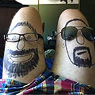 Creative Drawing on Thighs Make Them Friends Forever